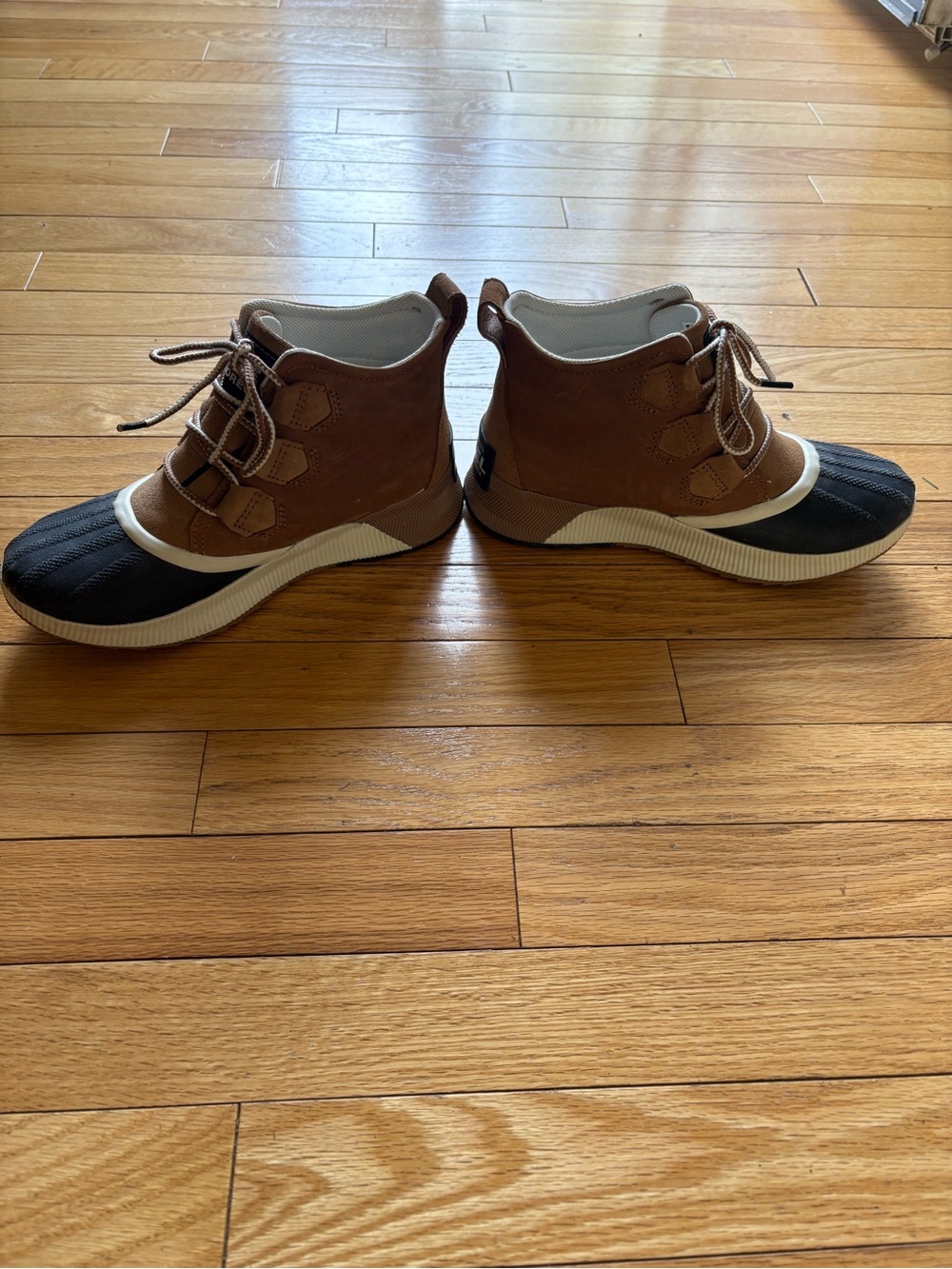 Sorel Waterproof Women’s Brown and Black Duck Boots - Picture 7 of 9